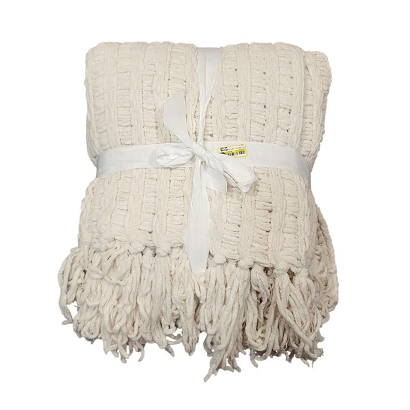 J&M Other - J&M Home Fashions Luxury Chenille Throw with Tassels Thick Loose Knit Cream